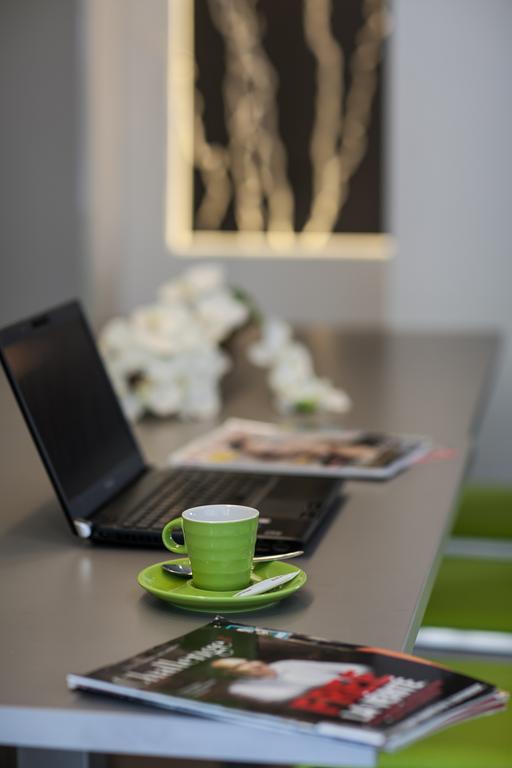 Ibis Styles Antibes Juan Les Pins Hotel Ngoại thất bức ảnh